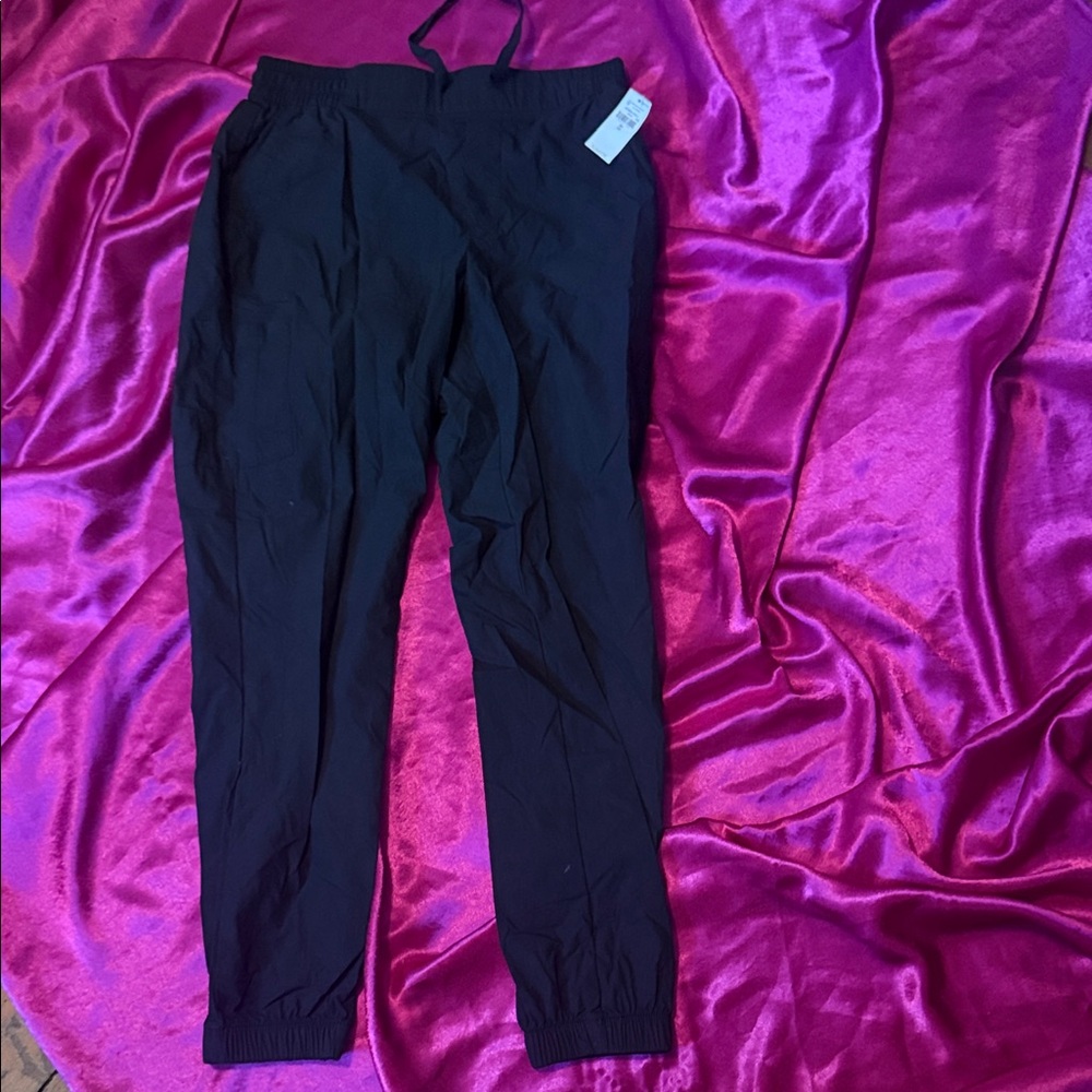 NWT old navy size XS Black Jogger Pants